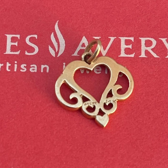 James Avery 14k yellow gold heart scroll charm pendant - Picture 3 of 7